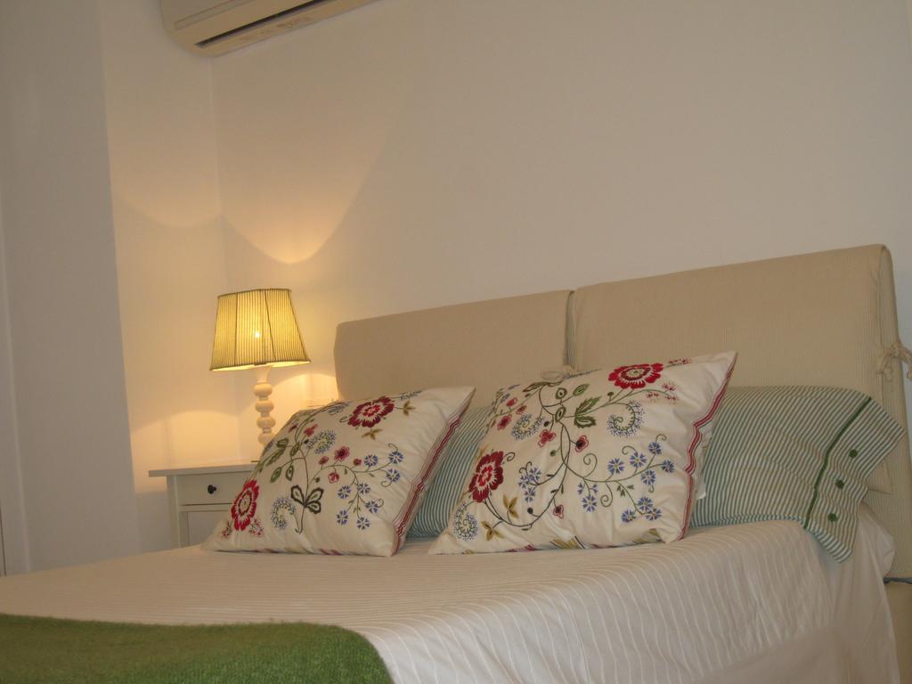 Appartamento In Villa Pésaro Habitación foto