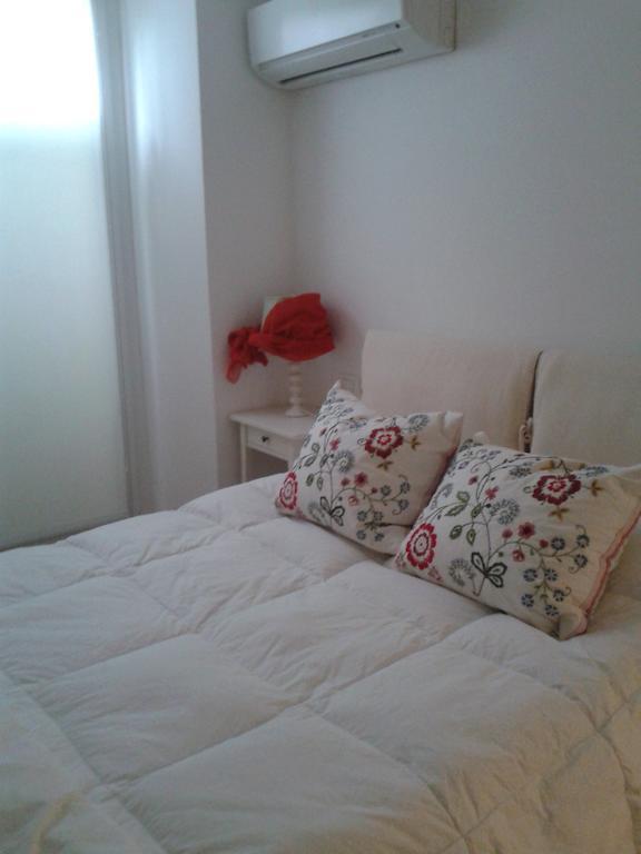 Appartamento In Villa Pésaro Habitación foto